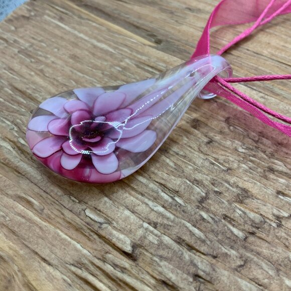 Murano Style Glass Pink Floral Flower Teardrop Pendant Ribbon Necklace - Picture 6 of 7